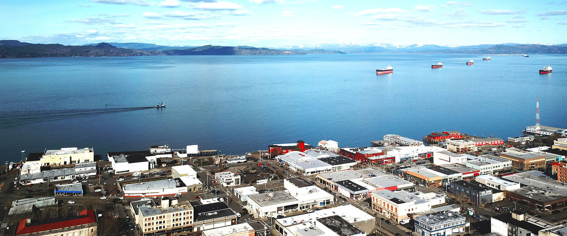 columbia-river-estuary-astoria-oregon